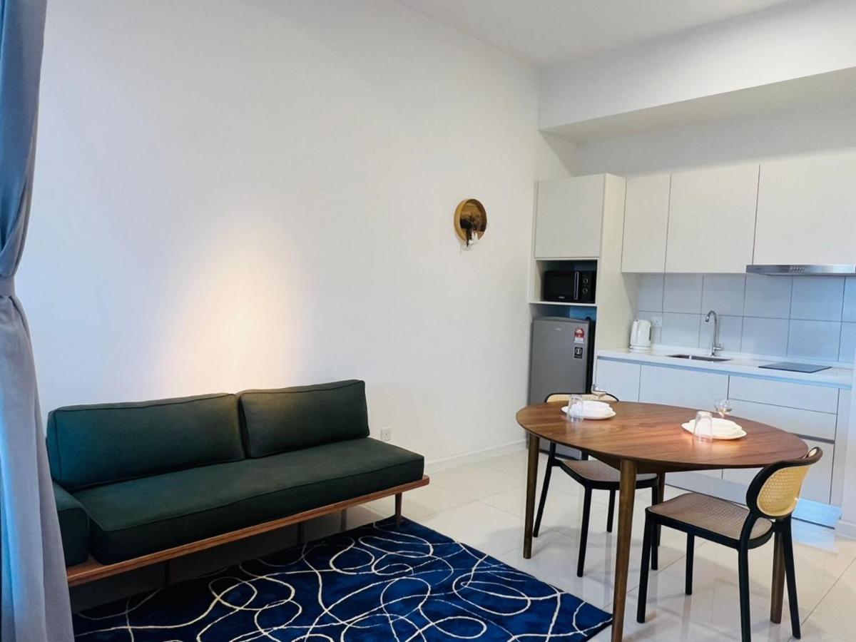 Chambers Serviced Suites Klcc By Cozy Stay كوالالمبور المظهر الخارجي الصورة