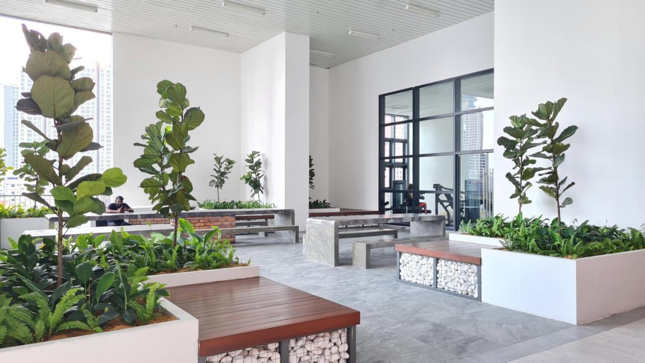 Chambers Serviced Suites Klcc By Cozy Stay كوالالمبور المظهر الخارجي الصورة