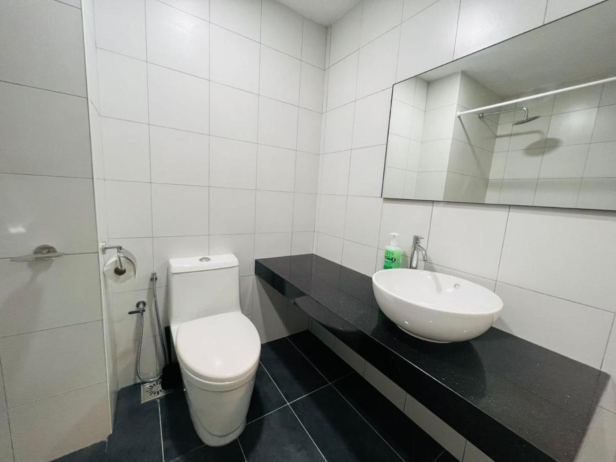 Chambers Serviced Suites Klcc By Cozy Stay كوالالمبور المظهر الخارجي الصورة