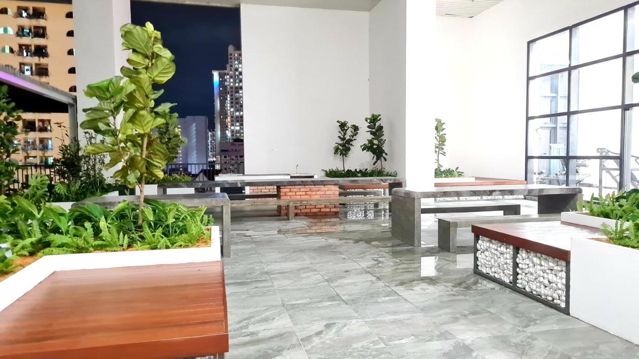 Chambers Serviced Suites Klcc By Cozy Stay كوالالمبور المظهر الخارجي الصورة