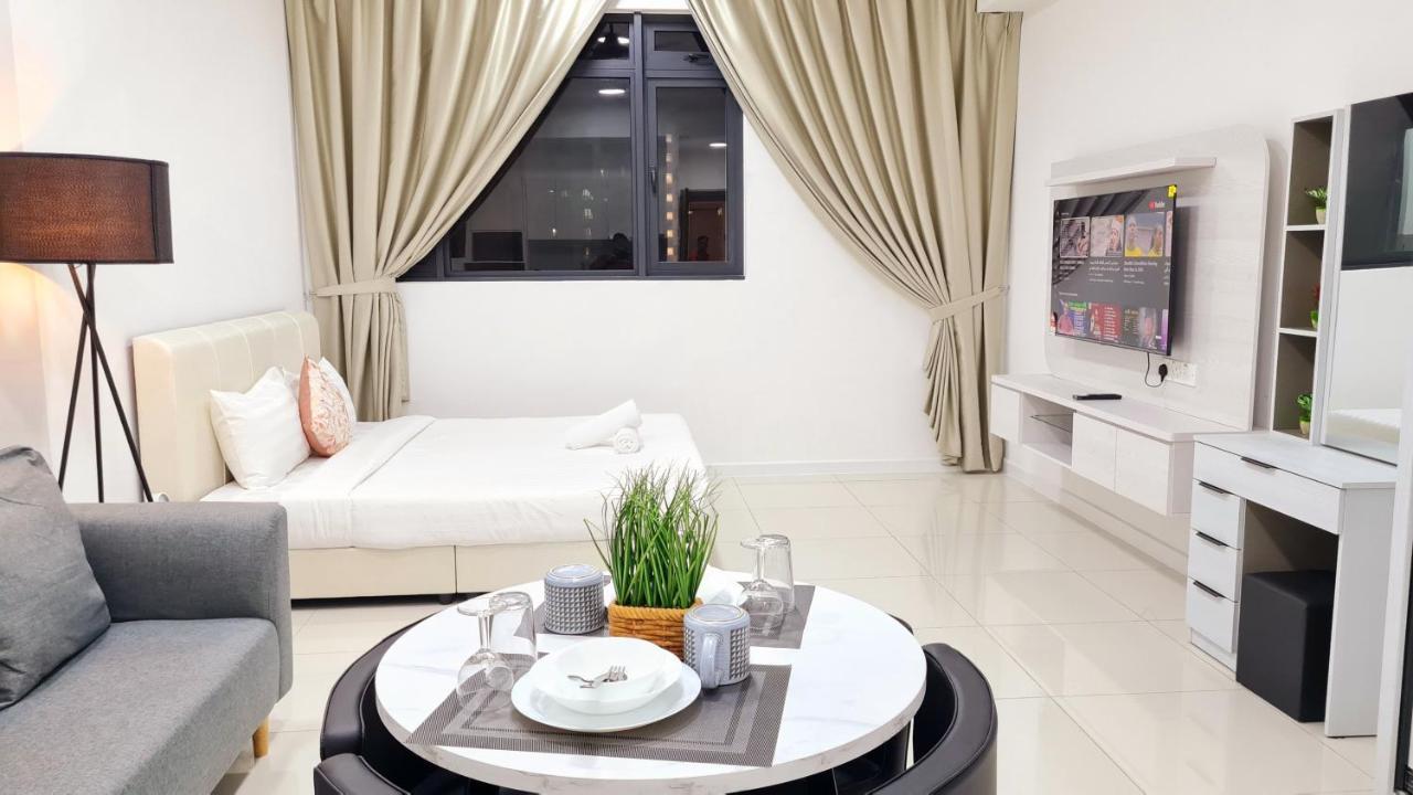 Chambers Serviced Suites Klcc By Cozy Stay كوالالمبور المظهر الخارجي الصورة